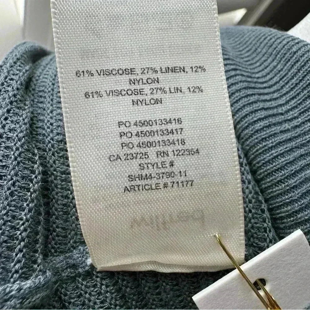 Aritzia Cropped  Cardigan - Picture 9 of 9